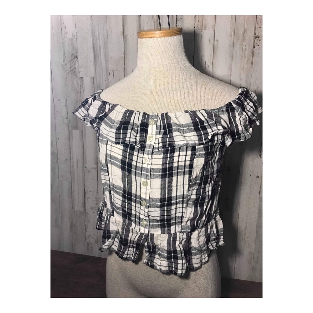 American Eagle off the shoulder crop top